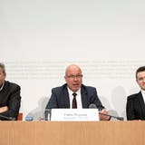 Fabio Regazzi (Mitte) wird wohl neuer Präsident des Schweizerischen Gewerbeverbands. (Peter Schneider / KEYSTONE)