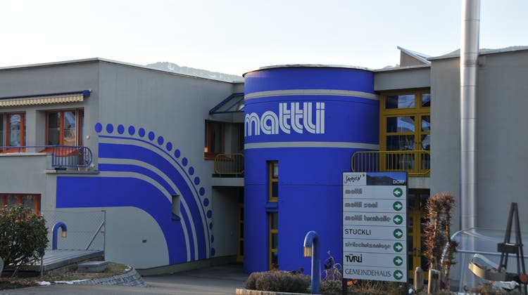 Das Mattli-Schulhaus ist zurzeit nur zur Hälfte belegt. (Bild: Matthias Piazza(Sachseln, 5. Januar 2011))