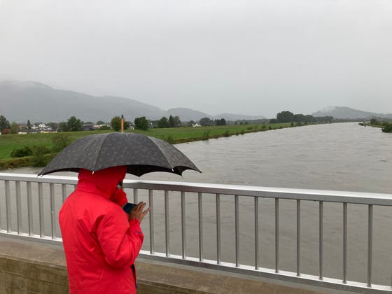 Nach Regen Wochenende In Der Ostschweiz Lage Hat Sich Beruhigt Fussganger Und Velowege Entlang Des Rheins Ab Mittag Wieder Offen