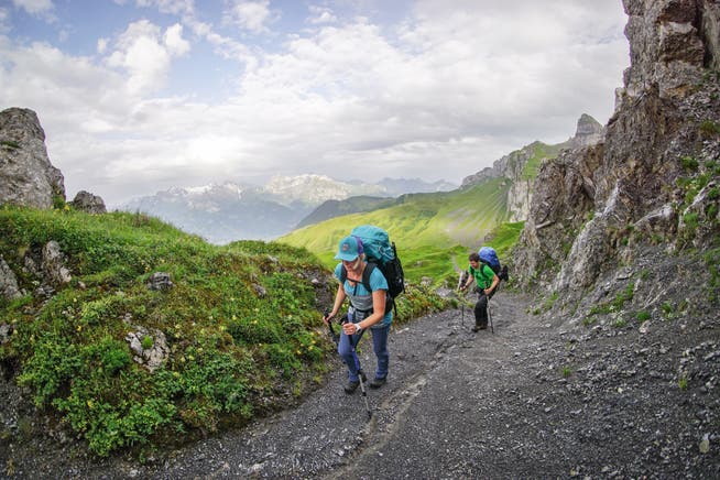 Im Urner Alpenkranz führen 40 Etappen von Hütte zu Hütte.