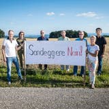 Einwohner der Gemeinden Wäldi, Raperswilen und Salenstein wehren sich gegen die «Zerstörung der intakten Seerücken-Landschaft». ((Bild: Reto Martin))