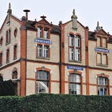 Die wohl schönste Brauerei im Kanton St.Gallen steht in Gossau: Die Brauerei Stadtbühl an der Herisauerstrasse, um 1900 erbaut, ist ein «Brauereischloss» mit Sichtbackstein, das englische Noblesse ausstrahlt. Als Vorbild diente das Rheinfelder Feldschlösschen. (PD)