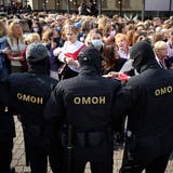 Mehr als 100 Festnahmen bei Frauen-Protesten in Belarus