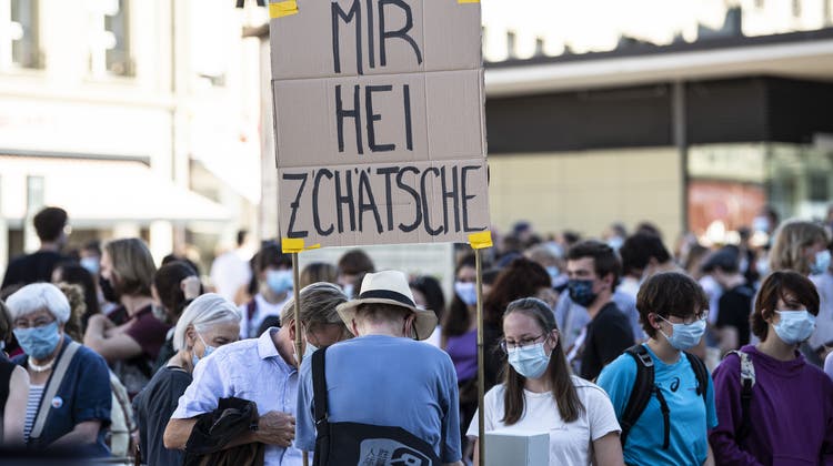 Der Anteil Schweizer Jugendlicher, die an politischen Demonstrationen teilnehmen, hat sich seit 2018 verdoppelt. (Symbolbild) (Keystone)