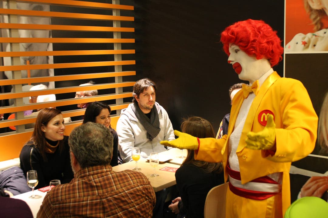  Mit dabei war auch das "McSkottchen" Ronald McDonald. (Foto: Andreas Kaufmann)