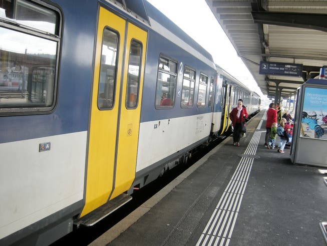 Regionalzüge konnten wegen der Störung von Solothurn her nicht mehr nach Grenchen fahren. Passagiere mussten auf Busse umsteigen.