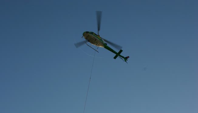 Helikopter ersetzt den Baukran