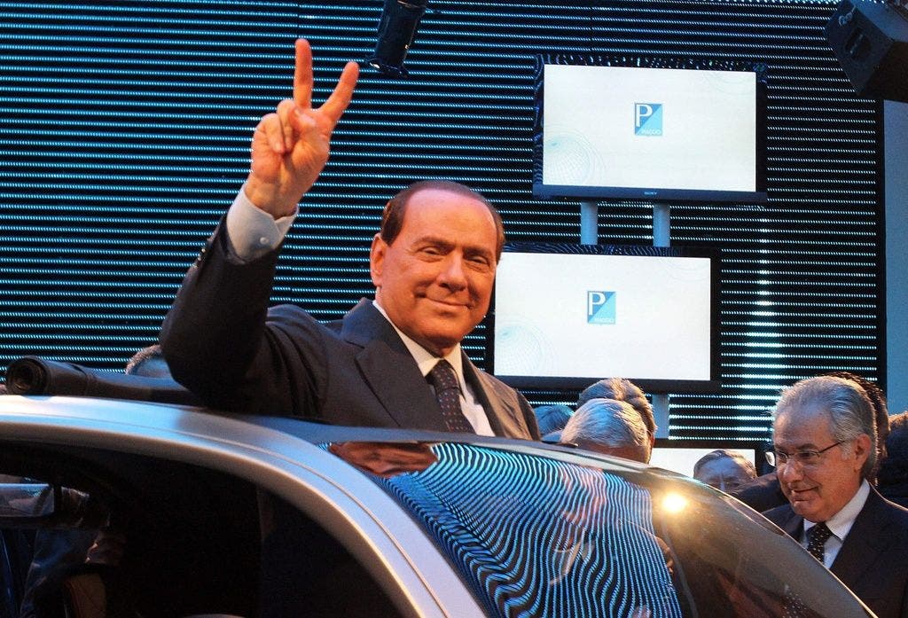 Silvio Berlusconi - Der Sexprotz unter den Politikern Dieser Politiker übersteht alle Skandale