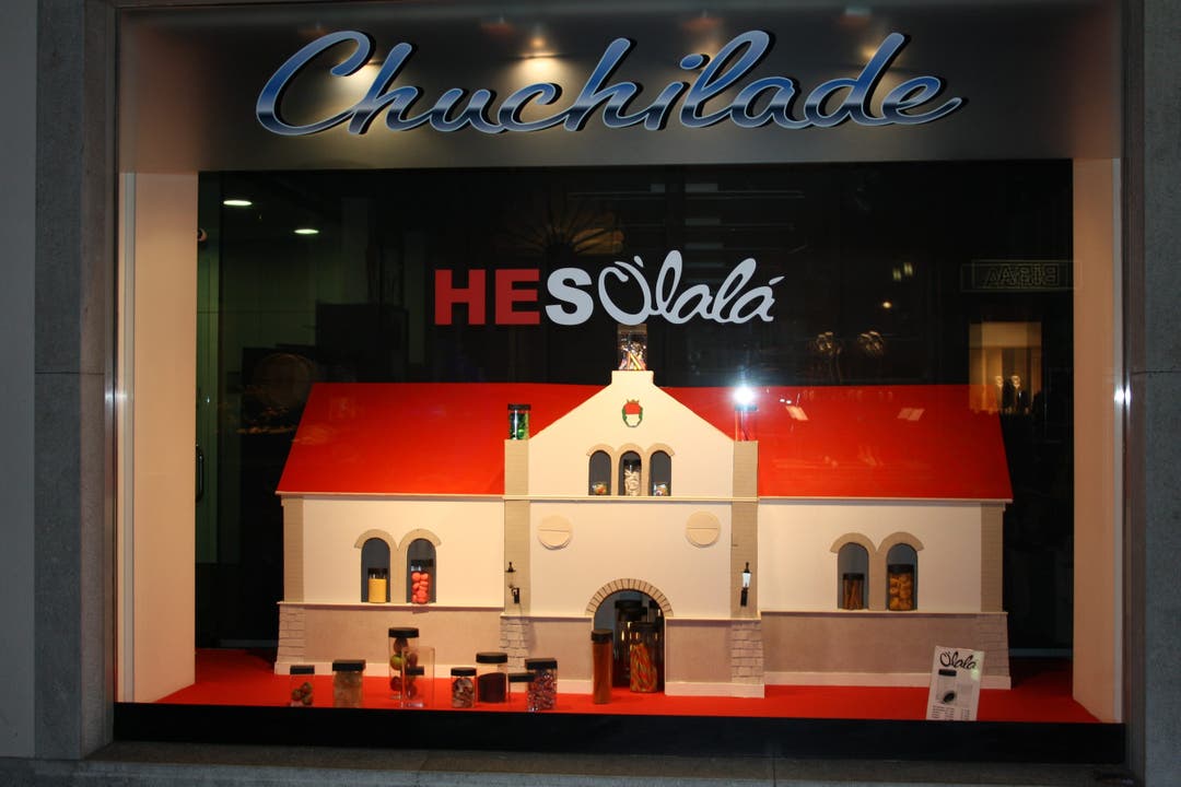HESO 2010 Die HESO en Miniature zeigt der Chuchilade in Solothurn mit einer 3,5 Meter breiten Reithalle im Schaufenster.