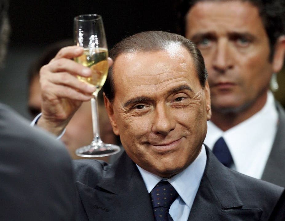 Silvio Berlusconi - Der Sexprotz unter den Politikern Er weiss, wie Feste gefeiert werden