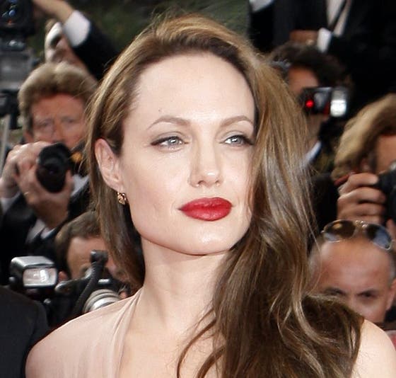 741px x 706px - MÃ¼tter-PornoÂ» - Angelina Jolie soll Â«Mommy PornÂ»-Film drehen