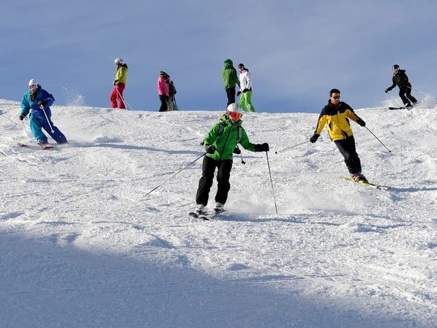 Ab auf die Piste: Skifahren ist laut einer österreichischen Studie gut für die Gesundheit (Archiv)