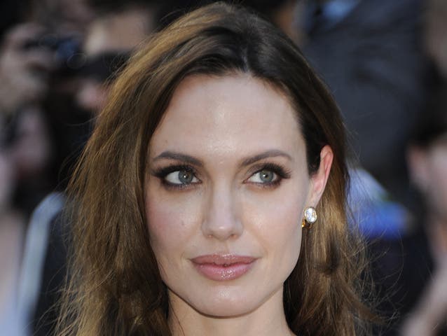 638px x 480px - MÃ¼tter-PornoÂ» - Angelina Jolie soll Â«Mommy PornÂ»-Film drehen
