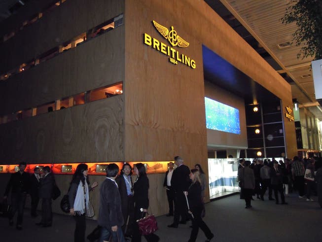 Der Messestand der Breitling AG Grenchen: «Bunker» mit Aquarium.