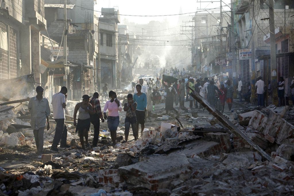 Schweres Erdbeben in Haiti Am 12. Januar bebte im Karibikstaat die Erde. Beim schwerste Erdbeben seit 200 Jahren sterben über 220 000 Menschen und 1,5 Millionen Menschen werden obdachlos.