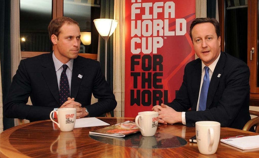  Prinz William (links) und der britische Premierminister David Cameron treffen sich im Hotel Steigenberger in Zürich.