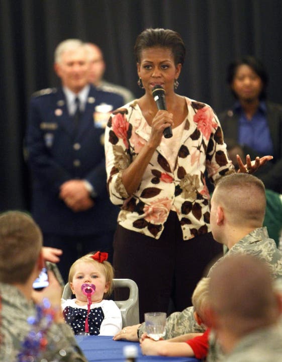 Michelle Obama in Rammstein Spricht zu den Soldaten und deren Angehörigen