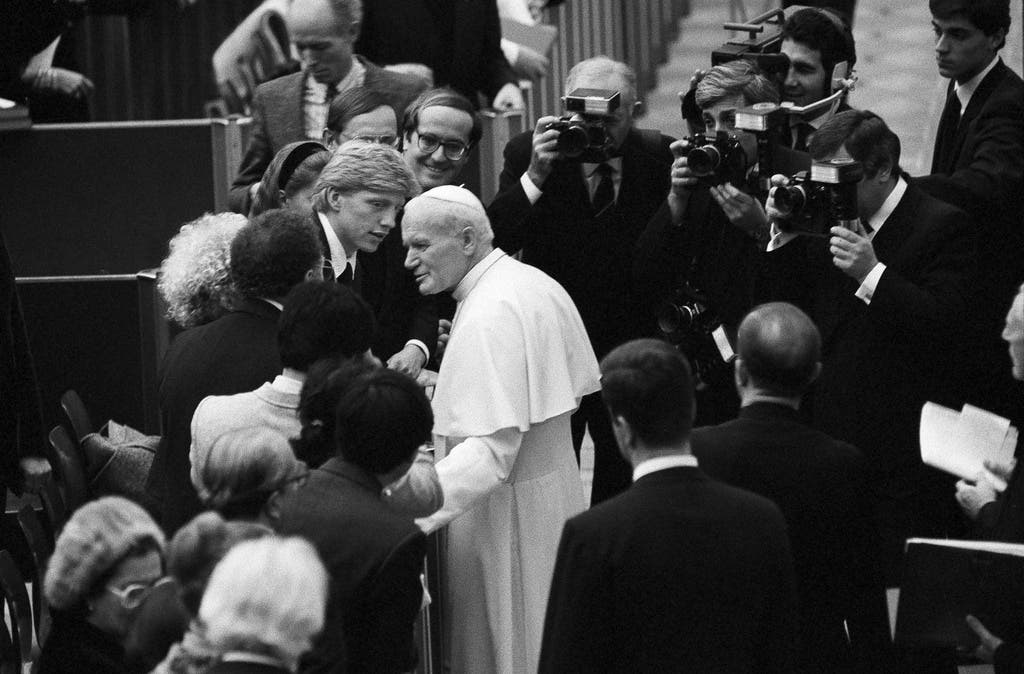 1986 traf Becker Papst Johann Paul II