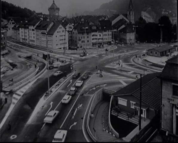 Der Schulhausplatz in Baden wurde in den 60er-Jahren erstellt. (Bild von 1965)