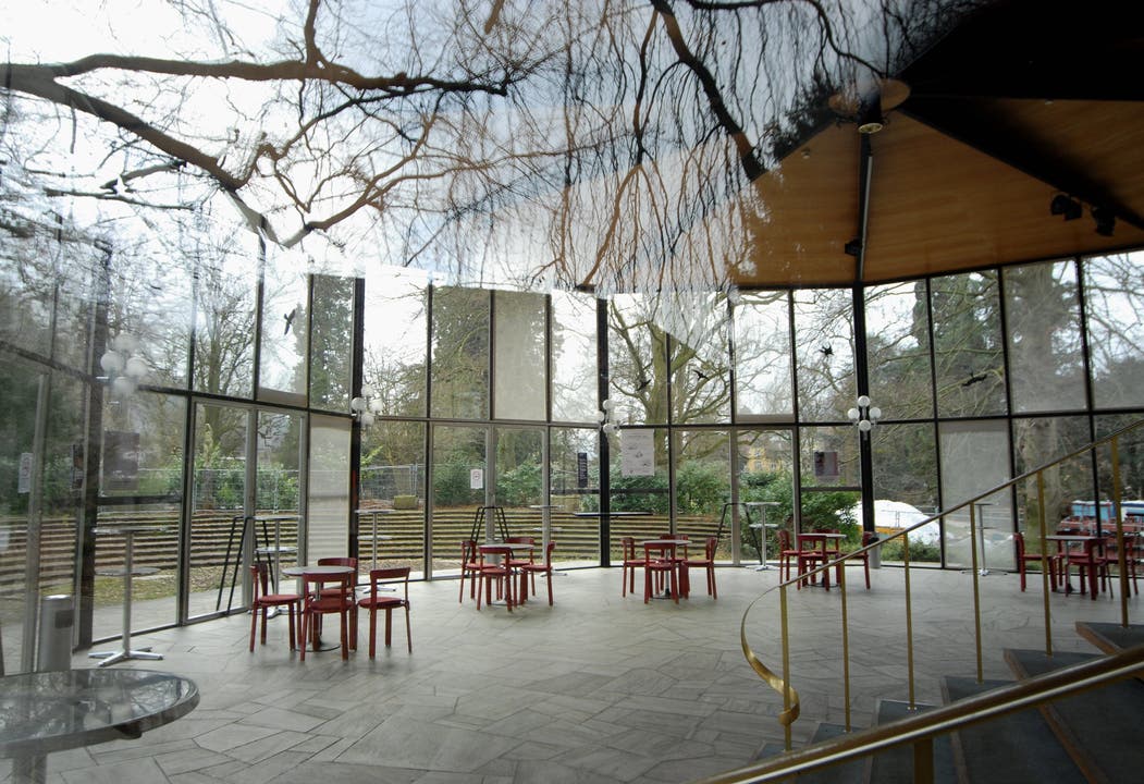 Kurtheater Baden Das Glas-Foyer steht unter kommunalem Schutz. Nun soll ein Gutachten der Eidgenössischen Kommission für Denkmalpflege entscheiden, ob es unter Denkmalschutz gestellt wird oder nicht.