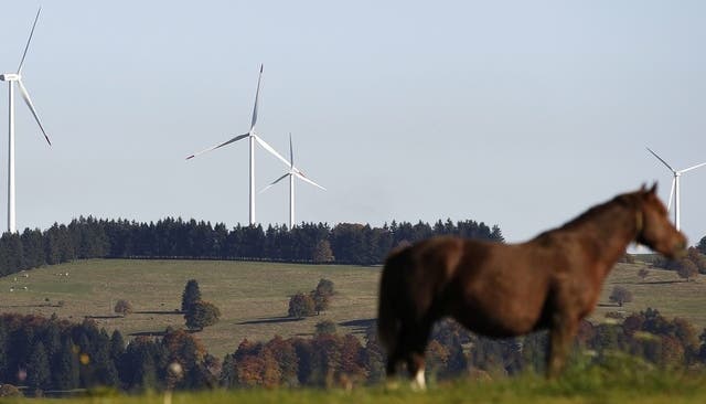 Windkraftwerke im Windpark Le Peuchapatte in der Gemeinde Muriaux im Kanton Jura. (Archiv)