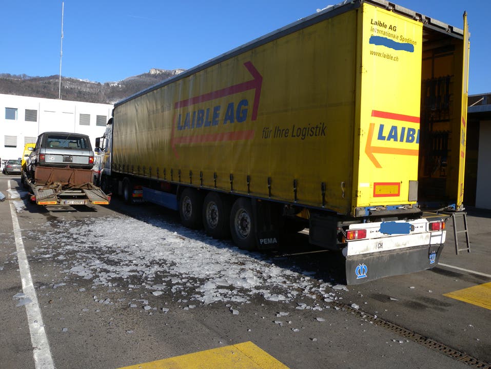 Gefährliche Fracht: Lastwagenchauffeur hatte Eisplatten gebunkert