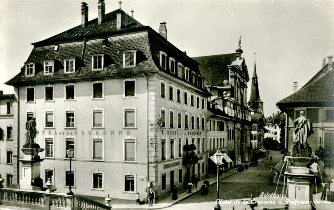  Hotel de la Couronne (Krone) und «Professorenkirche» (Postkarte Edition Photoglob Zürich)