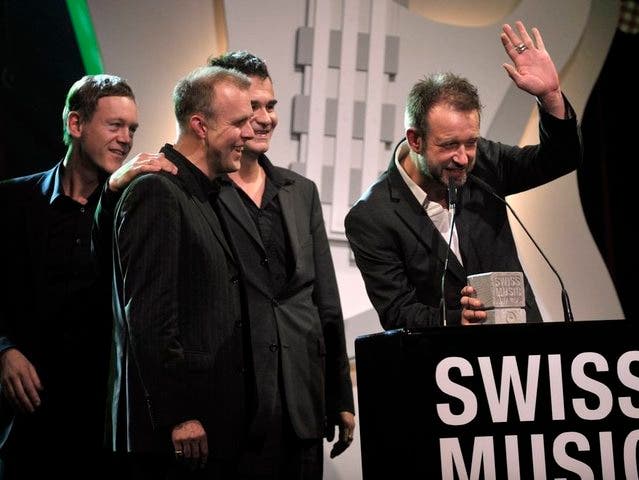 Die Band Züri West mit ihrem Frontman Kuno Lauener (r.) wurde mit dem bernischen Musikpreis ausgezeichnet (Archiv)