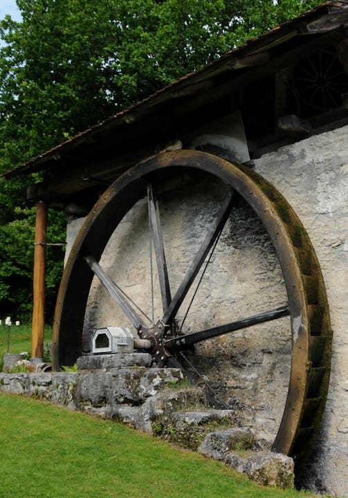 Sechs Meter Durchmesser misst das Mühlrad der alten Mühle in Büren.