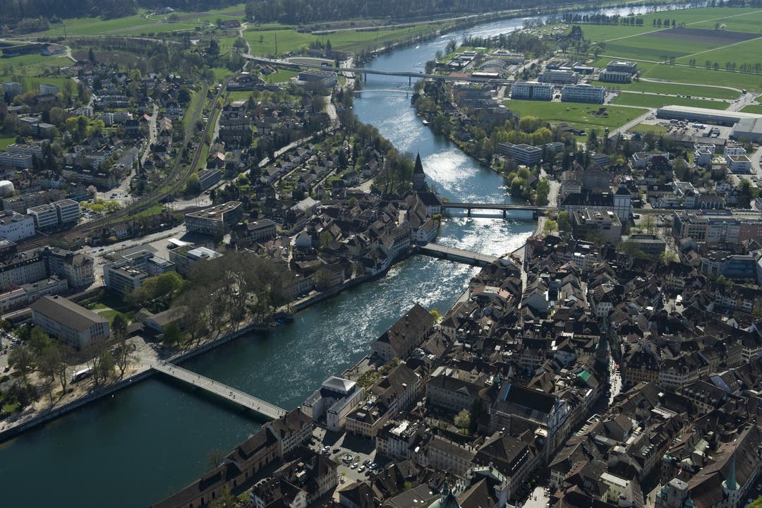  Die Aare als Wasserdrache und somit als wichtigster Energielieferant der Stadt Solothurn. (Foto: Simon Dietiker)