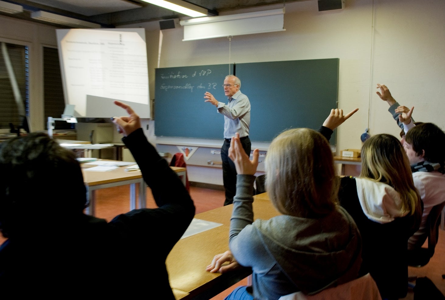 Bildung - Kanton Zürich Plant Neue Englischlehrmittelreihe Für Volksschule