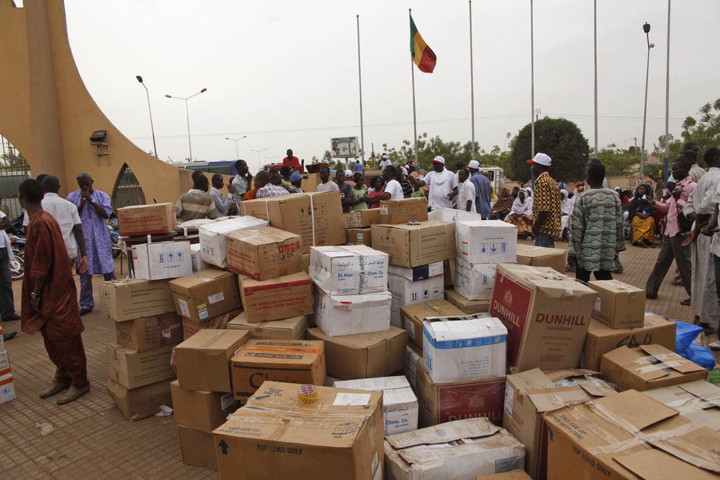 Wenige Hilfspakete kommen in Senegal an Insgesamt hungern über 18 Millionen Menschen