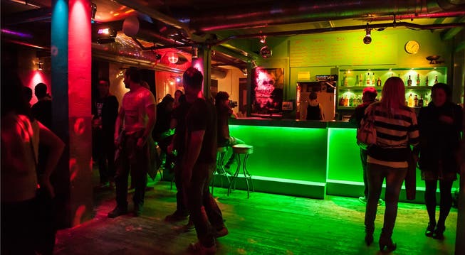 Die minzgrüne Bar im «Merkker» ist ein Blickfang.