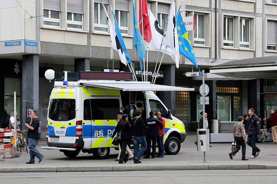 Bildstrecke - Mit Diesem Fahrzeug Zeigt Die Polizei Basel-Stadt Mehr ...