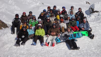 2. Klassen der Bez Reinach im Schneesportlager