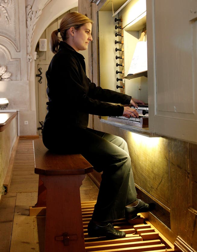 Suzanne Z’Graggen bespielt erstmals die Orgel.