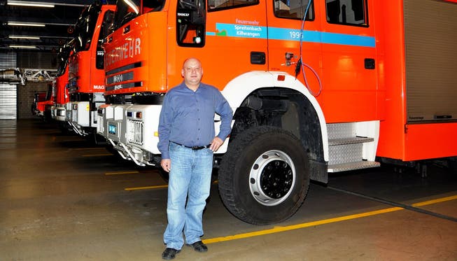 Valentin Schmid ist in Spreitenbach aufgewachsen und in verschiedenen Kommissionen sowie in der Feuerwehr engagiert