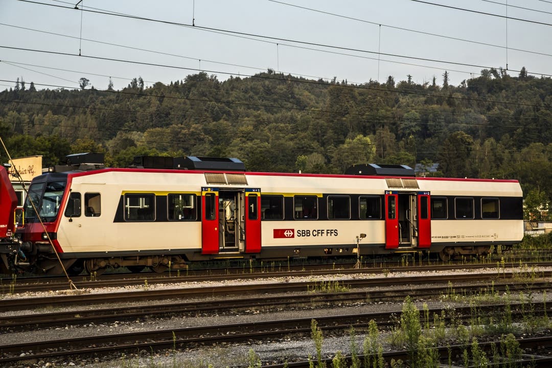 Unfall - Nach Zugentgleisung: Strecke Baden-Wettingen wieder normal ...