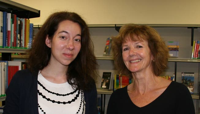 Bibliothekarin Sharon Alt (l.) und Bibliotheksleiterin Pia Rutishauser.DND
