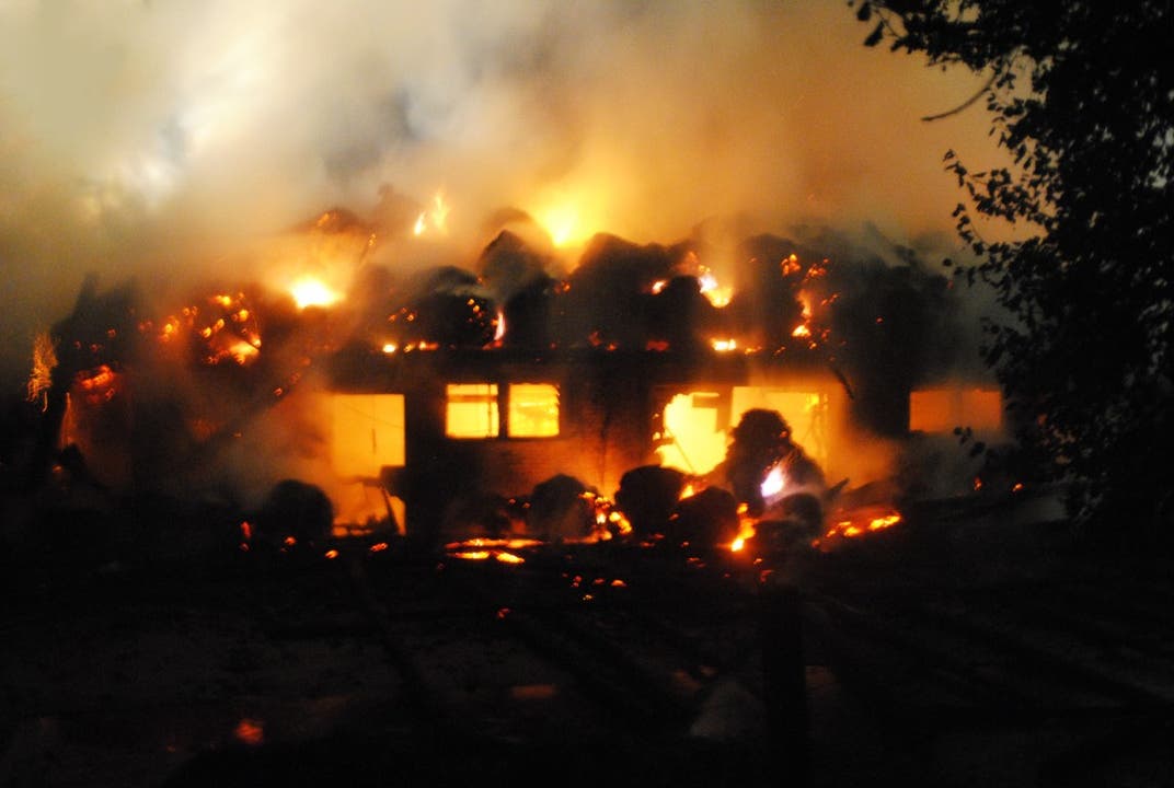 Bauernhaus im Berner Seeland niedergebrannt
