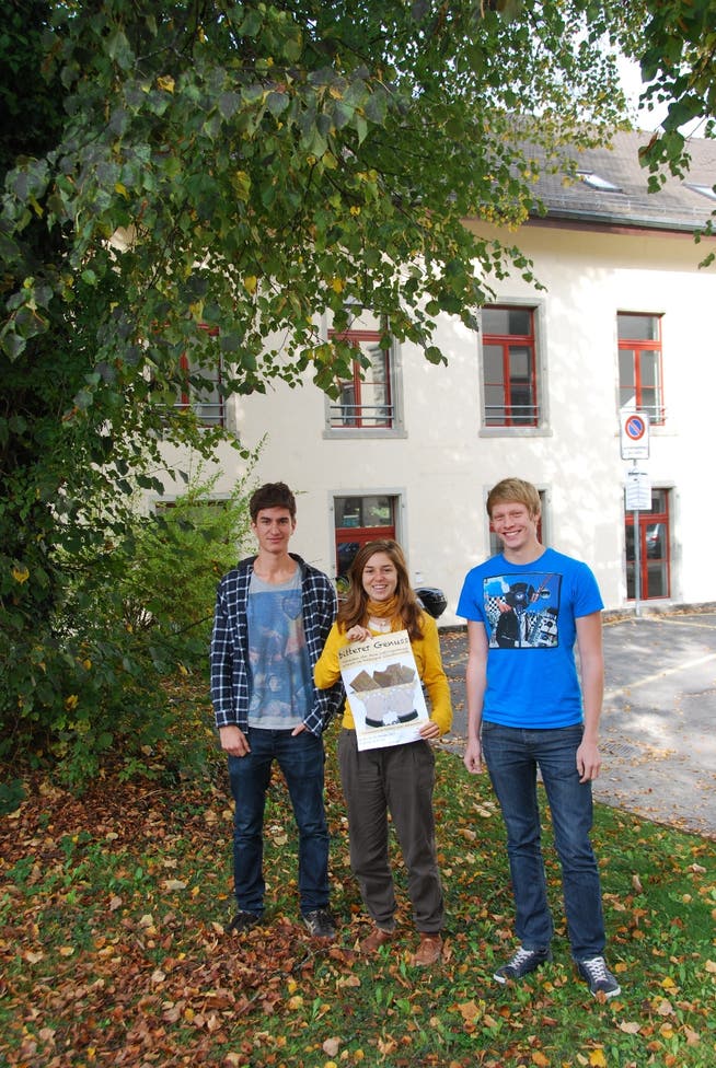 Moritz Gemperli, Noemi Weinhold und Matthias Heer (von links) sind bereit für ihre Ausstellung. David Häusermann