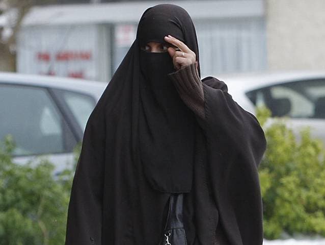 Burka und Kopftuch sind ein wiederkehrendes Thema am Tag der offenen Moschee. (Symbolbild) Im Text der Standesinitiative des Kantons Aargau wird ein generelles Verbot verhüllter Gesichter gefordert.