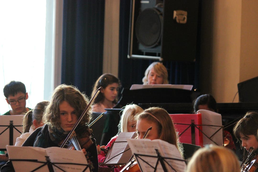 Fünfundzwanzig Schüler und sechs Lehrer der Musikschule Grenchen nahmen am Konzert teil