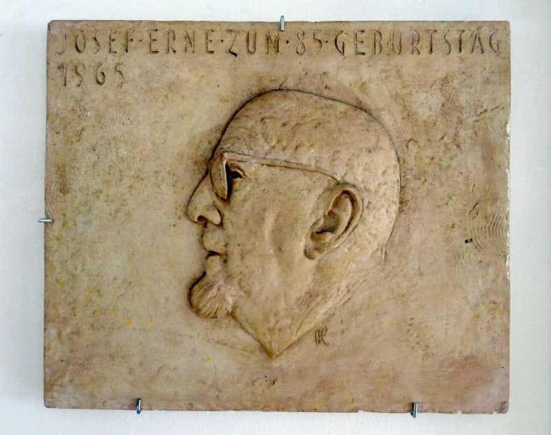 Das Relief des Firmengründers Josef Erne, Laufenburg, hängt auch im Museum Schiff