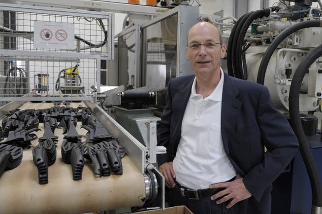 Kisag-Chef Urs Brüngger forciert die Produktion von Küchenhelfern aus Kunststoff