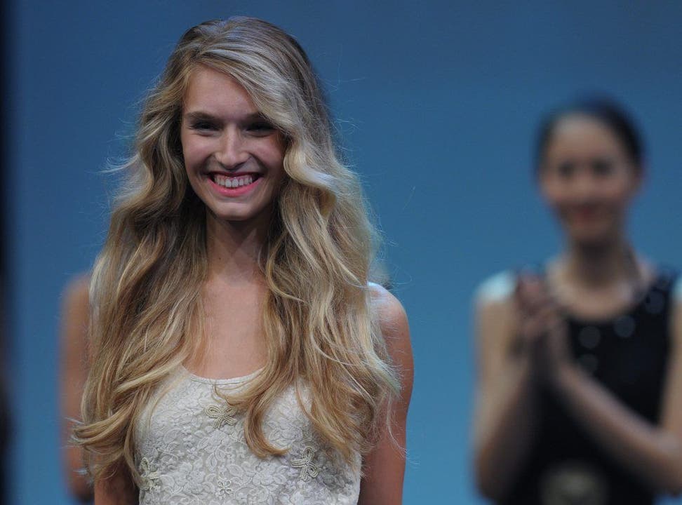 Manuela Frey bei ihrem Sieg am Schweizer Final des Elite Model Look Contests.