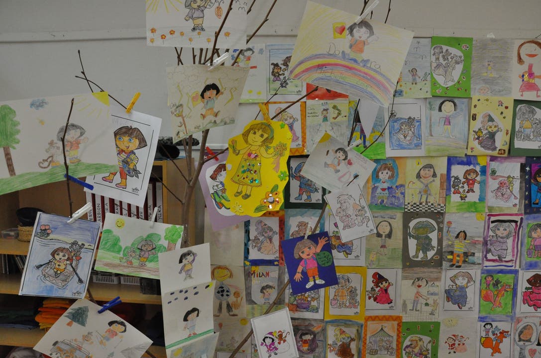 Fast 500 Zeichnungen haben die Dietiker Kinder gemalt