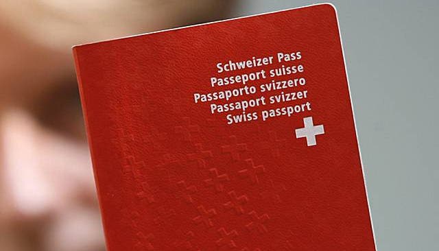 Ein Schweizerpass (Archiv)