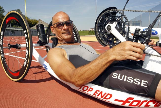 Heinz Frei trainiert im Handbike für die Paralympics.