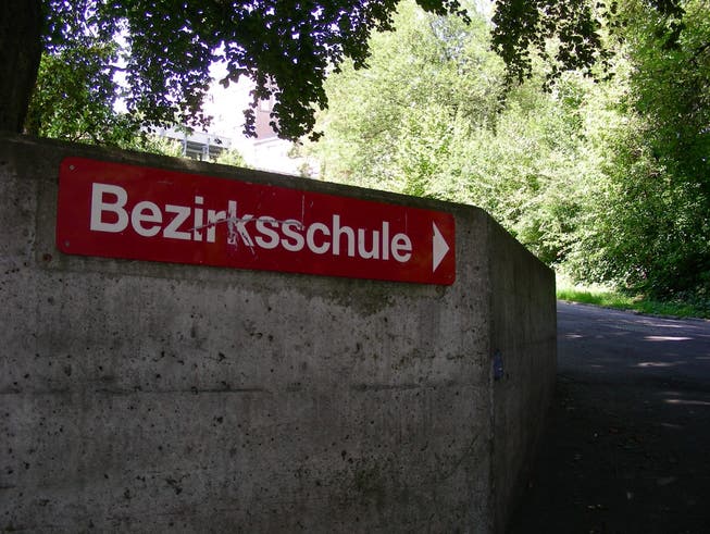 Der Weg in die Bezirksschule Baden bleibt für die Jugendlichen von Oberrohrdorf gesperrt. dieter minder
